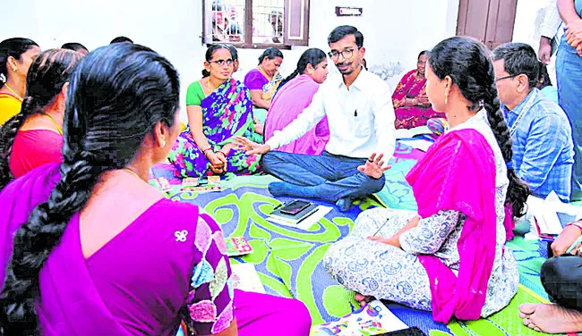 మహిళలకు చదువే వజ్రాయుధం 