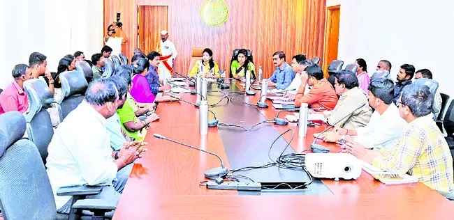 ఇళ్లు కోల్పోతున్న వారిని ఆదుకునేందుకు సిద్ధం