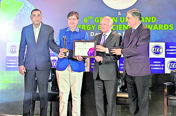 కేఎల్‌యూకు పురస్కారాలు 