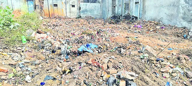 బోర్డు బంగ్లా స్థలంపై ప్రత్యేక దృష్టి 