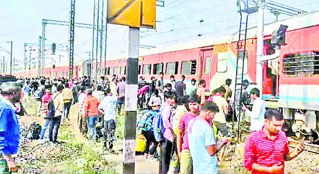 పట్టాలు తప్పిన చైన్నె–న్యూ జల్పాయ్‌గురి ఎక్స్‌ప్రెస్‌ 