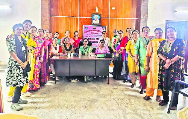 సేవా కార్యక్రమాలు నిర్వహిస్తాం 