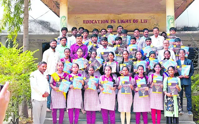 ‘సాక్షి’ చొరవ చాలా గొప్పది 