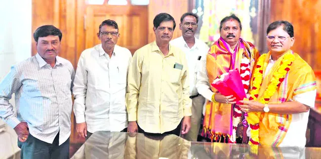 ఏపీటీయూ రాష్ట్ర గౌరవాధ్యక్షుడిగా వాసుపల్లి 