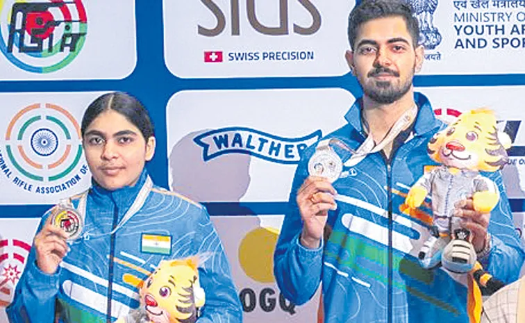 సురుచి–సామాట్ర్‌ జోడీకి రజతం