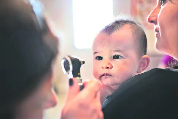 చూపు ప్రసాదించారు