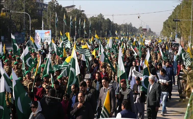 కశ్చిరీలకు మద్దతుగా పాక్‌లో ర్యాలీలు 