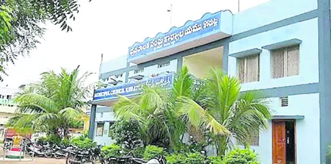 ముచ్చటగా మూడు రూపాలు !