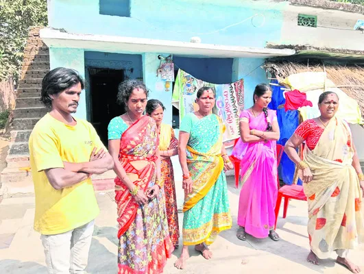 డాక్టర్ల నిర్లక్ష్యంతోనే బాలుడి మృతి