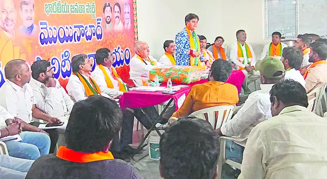 కేంద్ర పథకాలను ప్రజల్లోకి తీసుకెళ్లండి 