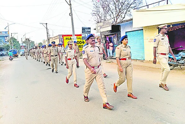 స్వేచ్ఛగా ఓటు హక్కు వినియోగించుకోండి