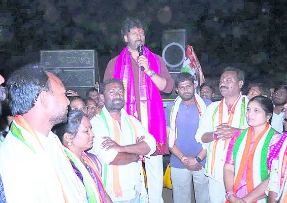 బీఆర్‌ఎస్‌ తప్పుడు   ప్రచారం నమ్మవద్దు 