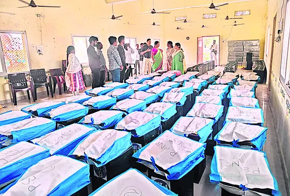 బాధ్యతాయుతంగా విధులు నిర్వర్తించాలి 