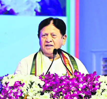 ప్రజా సంక్షేమానికి బంగారు బాటలు