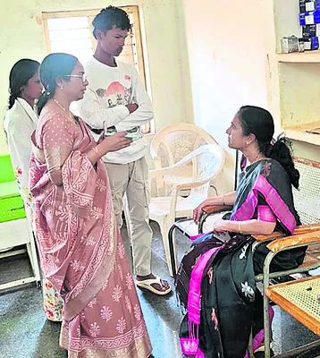 దారకొండ హెచ్‌ఎంపై శాఖాపరమైన చర్యలు 