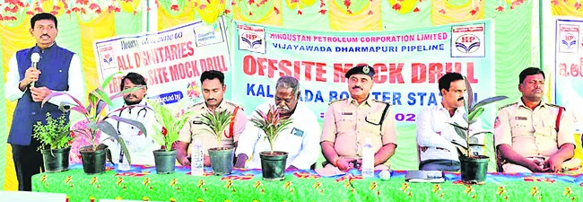 భక్తిశ్రద్ధలతో లక్ష కుంకుమార్చన  