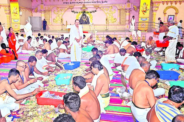 వరసిద్ధుడి హుండీ ఆదాయం రూ.1.82 కోట్లు 
