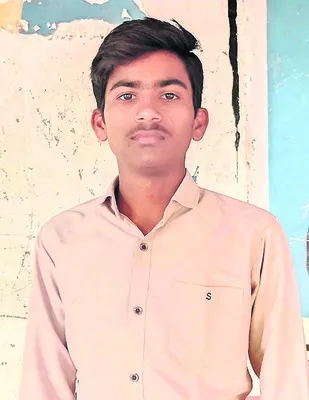 గుండెపోటుతో కుప్పకూలిన టీచర్‌ 