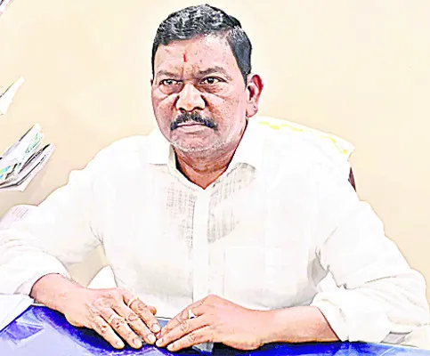 చదువుల తల్లి భువనేశ్వరికి అండగా నిలవలేమా? 