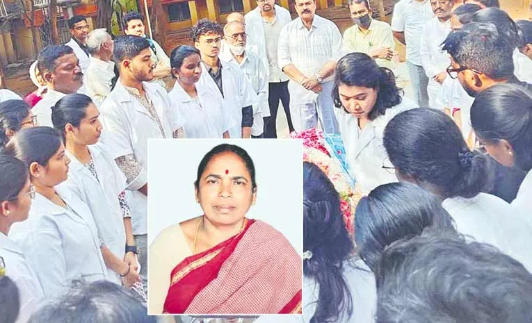 అమ్మ ఆఖరికోరిక తీర్చిన తనయులు