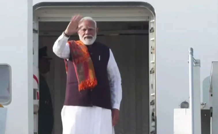 మలేషియా పర్యటనకు ప్రధాని మోదీ