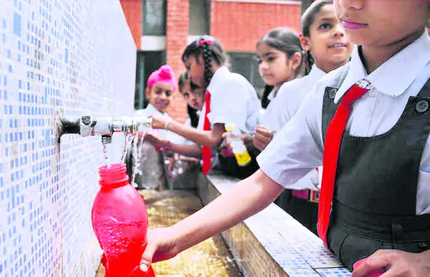 బడుల్లో మోగని నీటిగంట