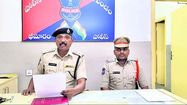 ప్రేమ పెళ్లి చేసుకున్న యువకుడి ఇంటిపై దాడి