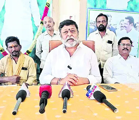 వెంకన్న ప్రతిష్టను దిగజారుస్తున్న చంద్రబాబు 