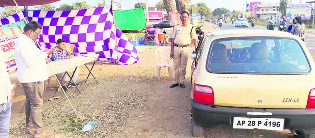 రూ.1.08 లక్షలు పట్టివేత