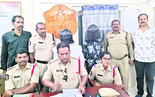 పోక్సో కేసులో నిందితుల అరెస్టు 
