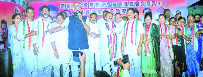 సన్నబియ్యం పంపిణీ చరిత్రాత్మకం