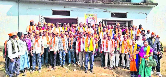 బీజేపీలో పలువురి చేరిక 