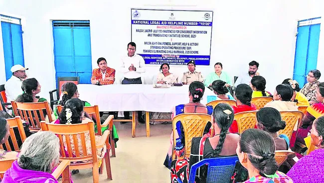 చట్టాలపై అవగాహన అవసరం 