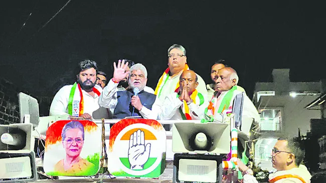 వికారాబాద్‌ను అగ్రగామిగా నిలుపుతాం 