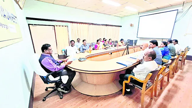 పాఠ్యప్రణాళికల్లో విస్తృత మార్పులు చేయాలి