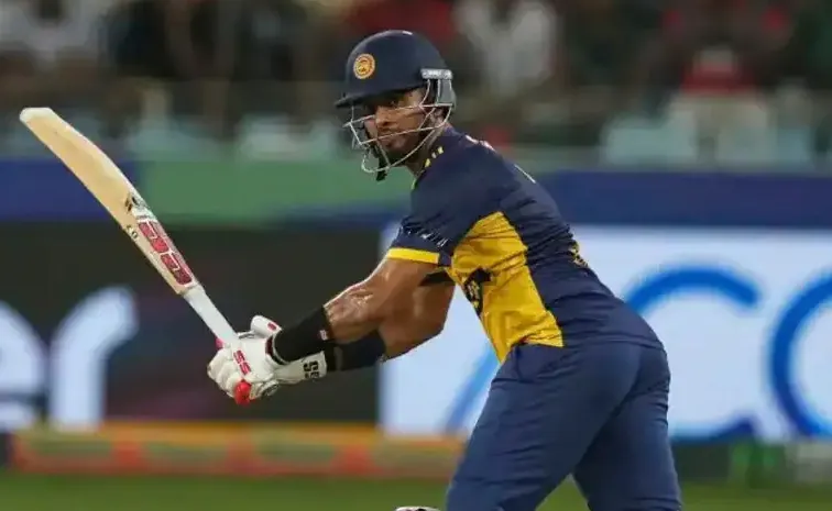 శ్రీలంక కెప్టెన్‌ ప్రపంచ రికార్డు