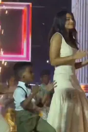 A boy Dance goes Viral from rajinikanth coolie Monica Song5