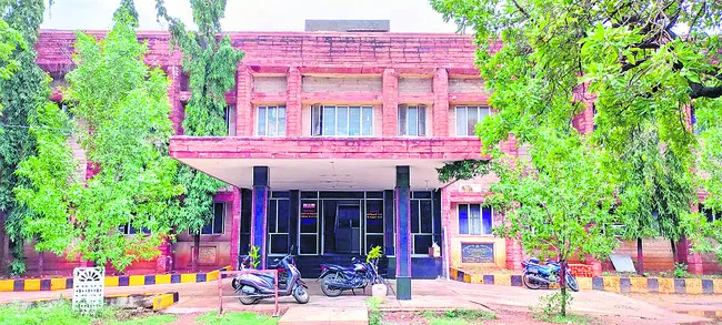 నష్టాల ఊబిలో విద్యుత్‌ సంస్థ 