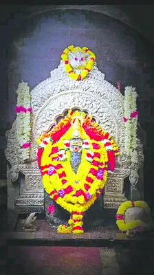 విన్నపాలు వినవలె విఘ్ననాథా..