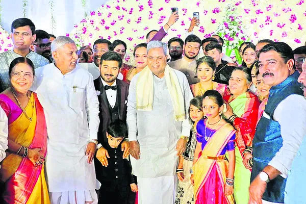 నెరవేరిన నవళగుంద రైతుల కల
