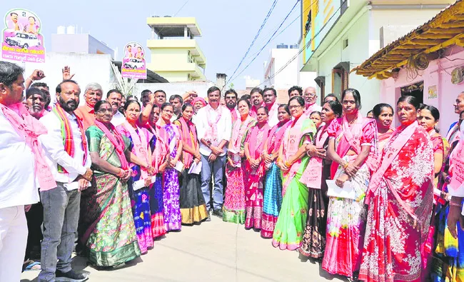 దుబ్బాకలో ఎగిరేది గులాబీ జెండానే..