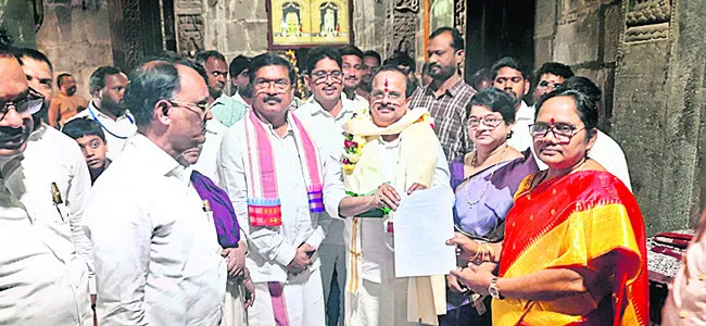 భక్తులకు మెరుగైన సేవలే లక్ష్యం