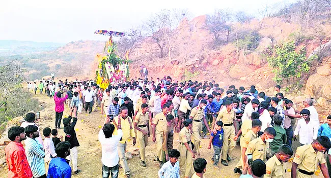 వైభవంగా కదిరప్ప స్వామి రథోత్సవం 
