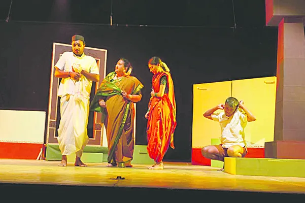 ఆకట్టుకున్న ‘ఆ ఊరు – ఈ ఊరు’ 