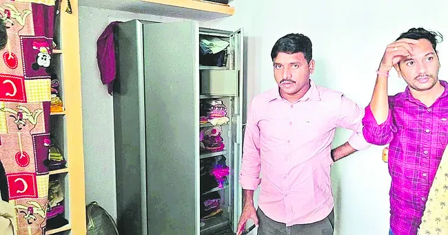 సింగరాయకొండలో చోరీ 