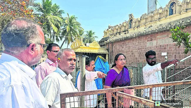 భక్తులకు ఇబ్బందులు తలెత్తకుండా ఏర్పాట్లు