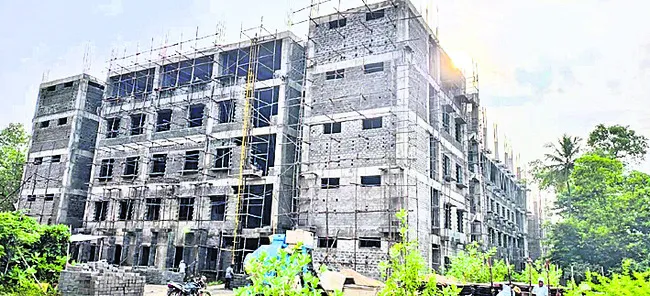 గాలిలో దీపంలా ప్రాణాలు