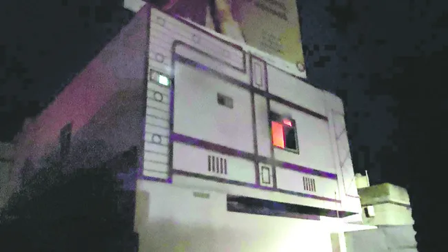 కడియపులంకలో అగ్ని ప్రమాదం 