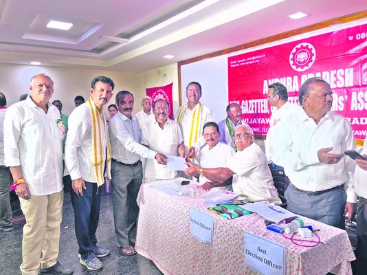 ఏపీఎన్‌జీజీవో ఉపాధ్యక్షుడిగా రవిశంకర్‌ 