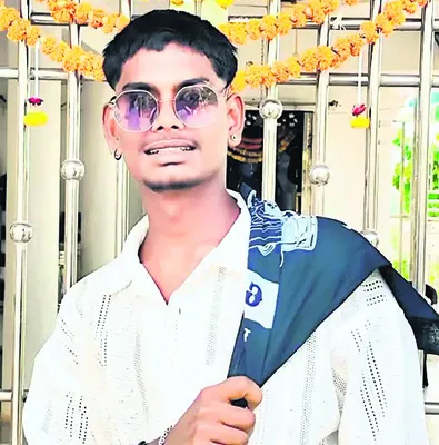 జీవితం మీద ఆశలేదని మిత్రులకు మెసేజ్‌ పెట్టి.. 
